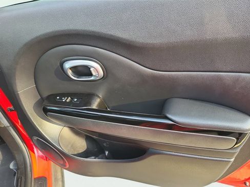 Used 2014 Kia Soul + w/ Primo Package image 20