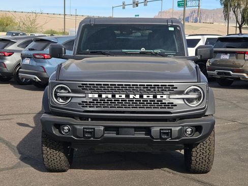 New 2025 Ford Bronco Badlands image 2