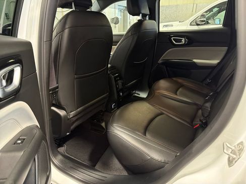 Used 2023 Jeep Compass Limited AWD/4WD image 18