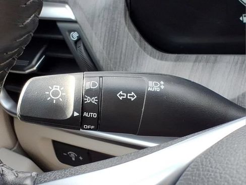 Used 2024 Kia Telluride EX w/ EX Captain's Chair Package FWD image 30