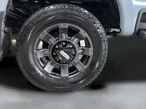 Used 2024 Ford F250 Lariat w/ Lariat Ultimate Package AWD/4WD image 26