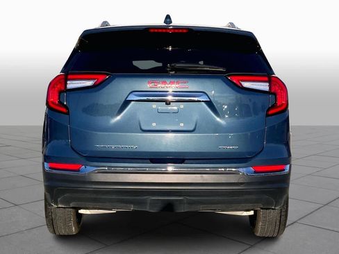 Used 2024 GMC Terrain SLT image 4