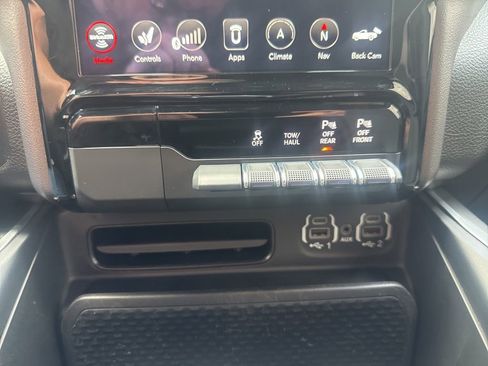 Used 2021 RAM 1500 Big Horn AWD/4WD image 35