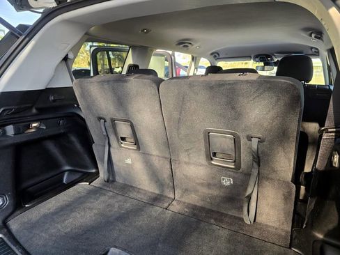 Used 2023 Jeep Grand Cherokee L Laredo image 31