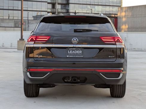 Used 2023 Volkswagen Atlas Cross Sport SE image 5