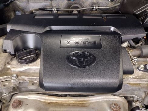 Used 2014 Toyota RAV4 XLE AWD/4WD image 7