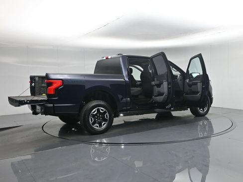 Used 2023 Ford F150 Lightning XLT image 6
