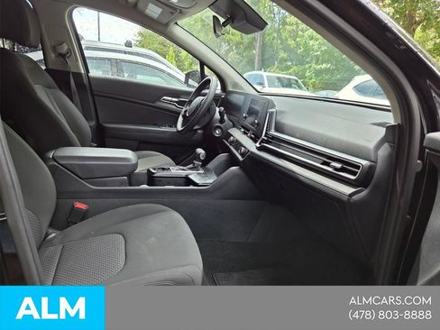 Used 2025 Kia Sportage LX FWD image 13