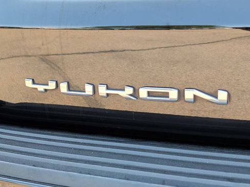 Used 2025 GMC Yukon XL Denali AWD/4WD image 41