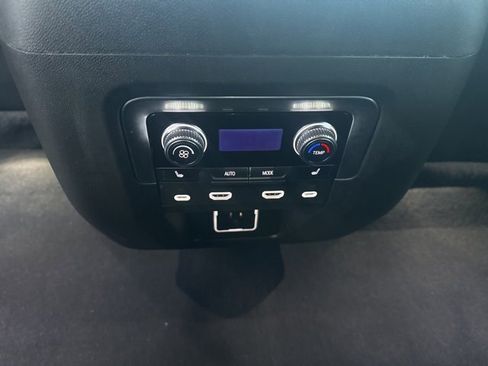 Used 2024 GMC Yukon XL Denali w/ Denali Reserve Package image 26