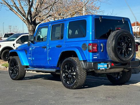 Used 2021 Jeep Wrangler Unlimited Sahara w/ Cold Weather Group image 6