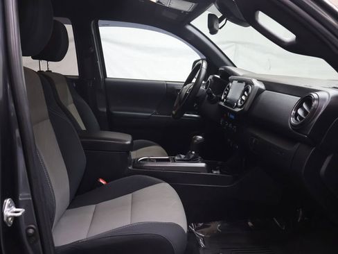 Used 2023 Toyota Tacoma TRD Sport AWD/4WD image 10