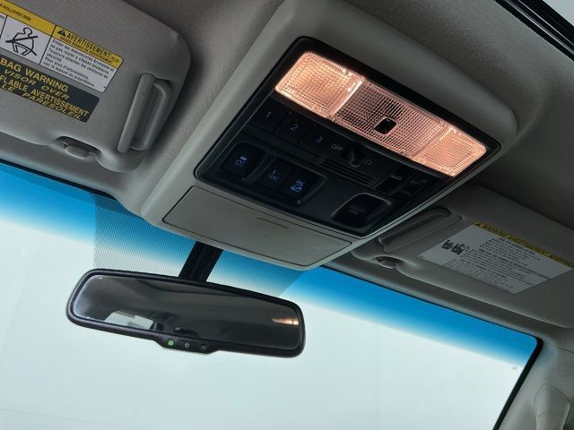 Used 2019 Toyota 4Runner Limited AWD/4WD image 22