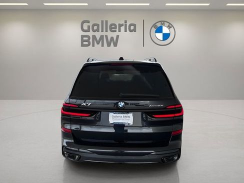 Used 2026 BMW X7 xDrive40i w/ M Sport Package image 9