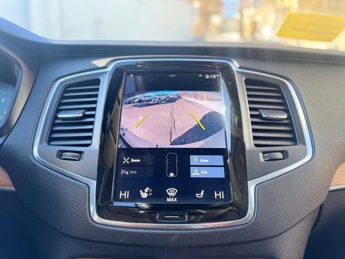 Used 2021 Volvo XC90 T6 Momentum w/ Climate Package image 16