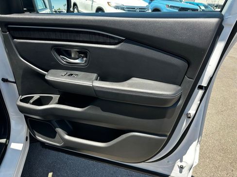 Used 2023 Honda Pilot Elite image 17