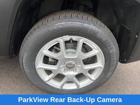 Used 2021 Jeep Renegade Latitude w/ Convenience Group AWD/4WD image 24
