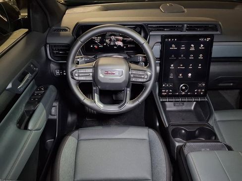New 2026 GMC Terrain AT4 w/ Technology Package II AWD/4WD image 13