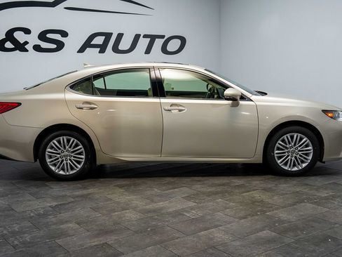Used 2013 Lexus ES 350 w/ Luxury Pkg FWD image 8