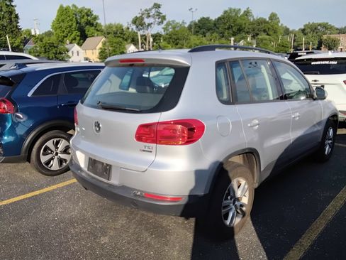 Used 2016 Volkswagen Tiguan S AWD/4WD image 7