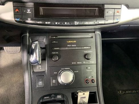 Used 2013 Lexus CT 200h w/ Premium Pkg w/Navigation FWD image 24