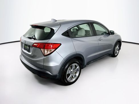 Used 2017 Honda HR-V LX image 9