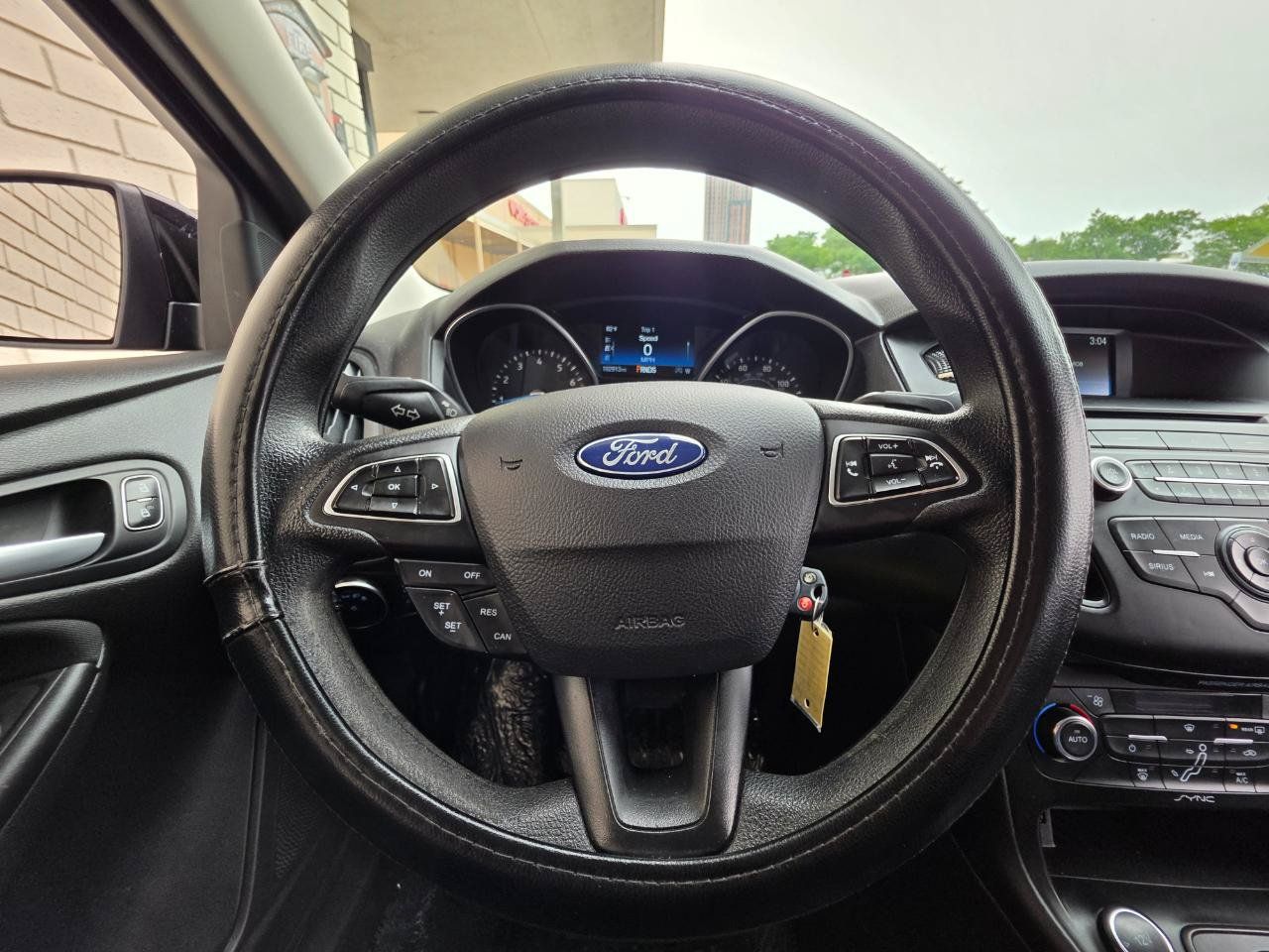 Used 2017 Ford Focus SE FWD image 17