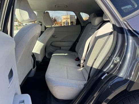 Used 2024 Hyundai Kona SEL image 11