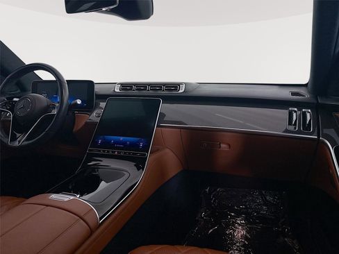 Used 2023 Mercedes-Benz S 580e 4MATIC Sedan image 18