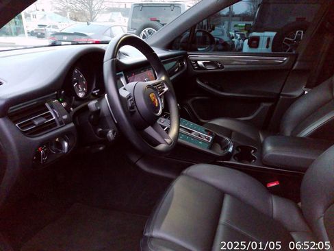 Used 2023 Porsche Macan S image 29