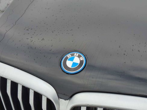 Certified 2024 BMW X5 xDrive50e w/ Premium Package image 11