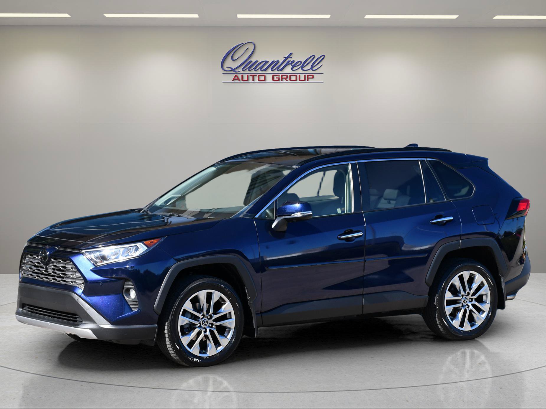 Used 2019 Toyota RAV4 Limited w/ Advanced Technology Package FWD image 8
