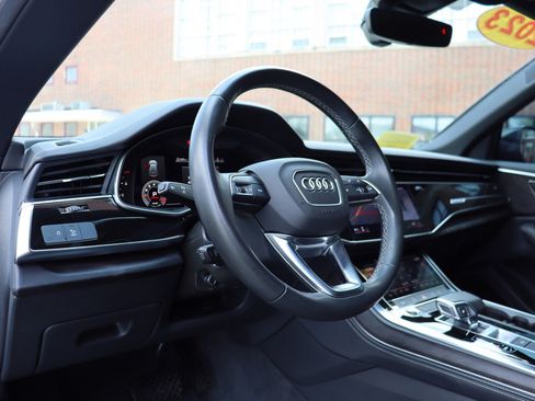 Used 2023 Audi Q8 Premium Plus AWD/4WD image 10