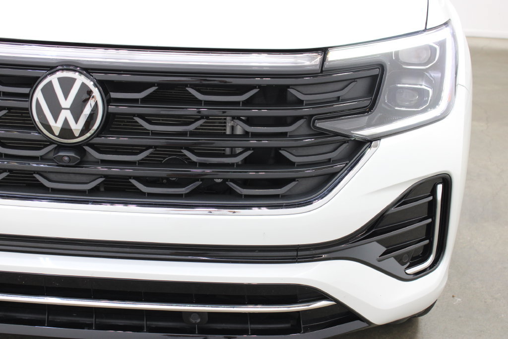 Used 2025 Volkswagen Atlas SEL Premium R-Line AWD/4WD image 8