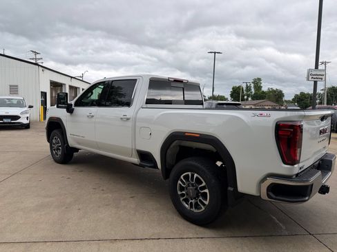 New 2026 GMC Sierra 2500 SLE w/ SLE Value Package; AWD/4WD image 30