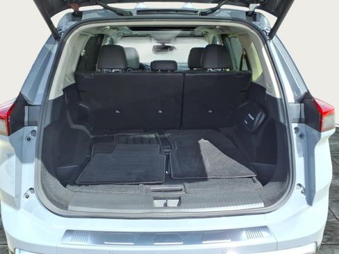 Used 2025 Nissan Rogue Platinum w/ Tech Package AWD/4WD image 16