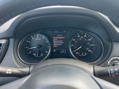 Used 2018 Nissan Rogue SV FWD image 12