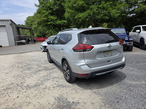 Used 2018 Nissan Rogue SL FWD image 20