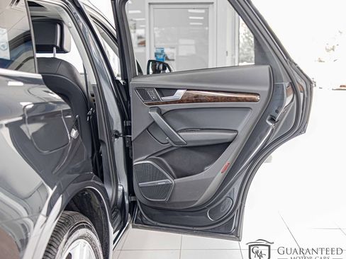 Used 2018 Audi Q5 2.0T Premium Plus w/ Premium Plus Package AWD/4WD image 42