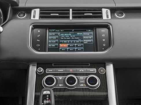 Used 2017 Land Rover Range Rover Sport HSE AWD/4WD image 10