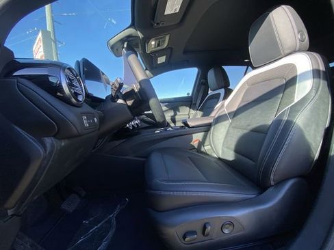 New 2025 Chevrolet Blazer EV LT w/ Super Cruise Package AWD/4WD image 11