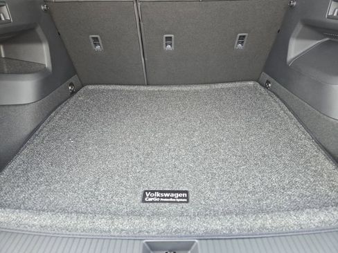 New 2026 Volkswagen Tiguan SE image 25