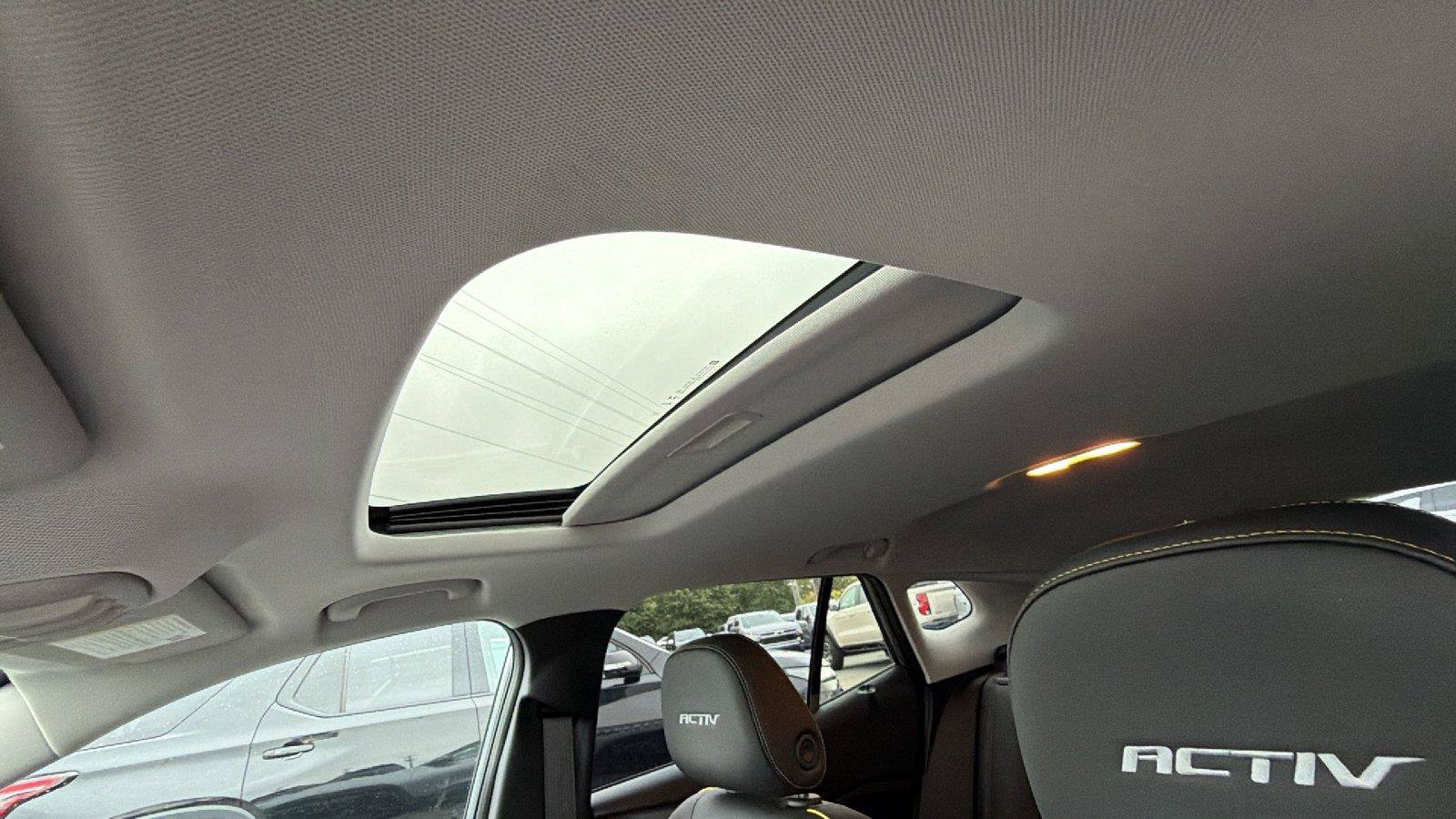 New 2026 Chevrolet Trax ACTIV w/ Sunroof Package FWD image 3