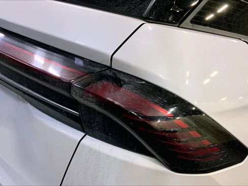 Used 2024 Lincoln Nautilus Reserve w/ Equipment Group 203A image 10