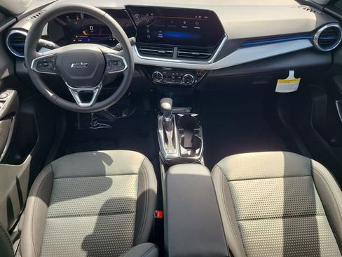New 2026 Chevrolet Trax LT w/ Midnight Edition FWD image 13