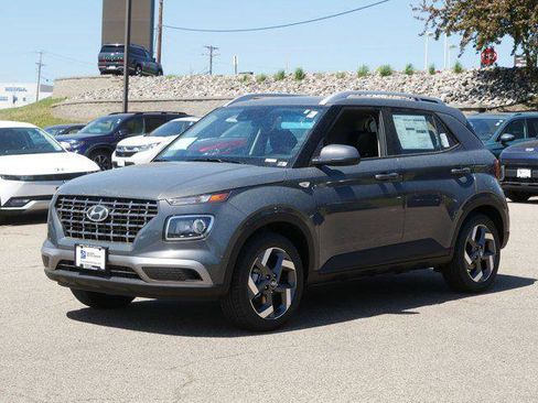 New 2026 Hyundai Venue SEL FWD image 2