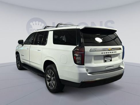 Used 2022 Chevrolet Suburban LT w/ LT Signature Package AWD/4WD image 4