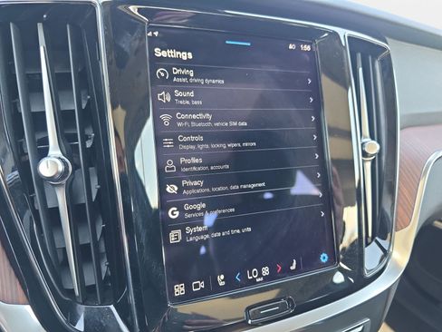 Used 2024 Volvo S60 B5 Plus image 20