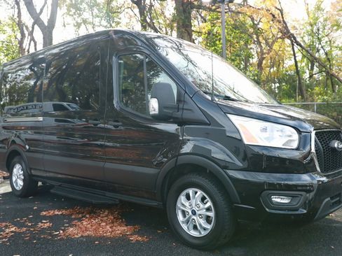 Used 2023 Ford Transit 350 XLT image 9