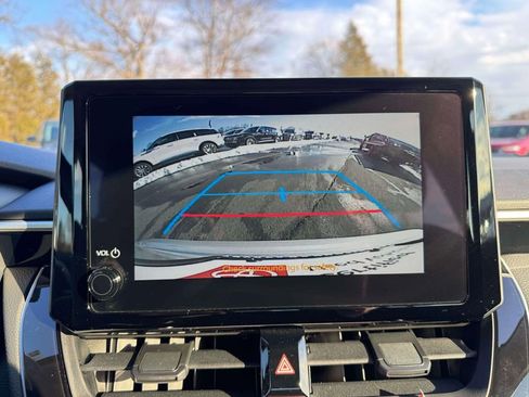 Used 2025 Toyota Corolla LE image 27